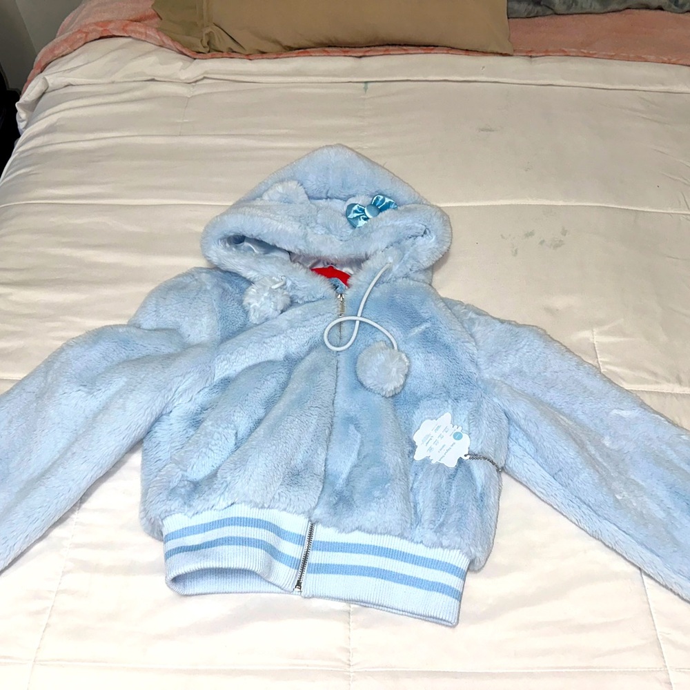 Hello kitty Sweater - Picture 2 of 5